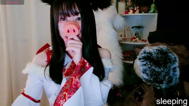 Gallery image thumbnail from meows's myfreecams stream on, 01/01/2024, 06:40 image 15 of 20