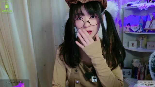 Gallery image thumbnail from meows's myfreecams stream on, 02/10/2024, 06:30 image 8 of 20