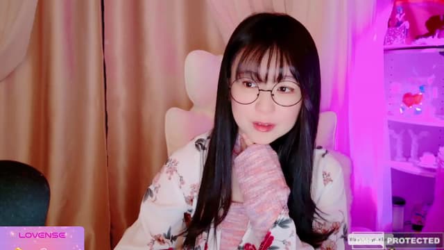 Gallery image thumbnail from meows's myfreecams stream on, 03/21/2024, 05:17 image 7 of 20