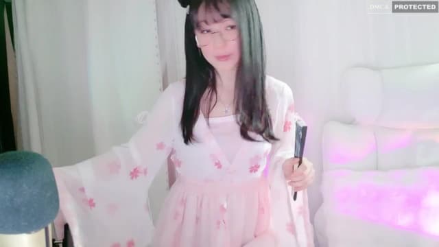 Gallery image thumbnail from meows's myfreecams stream on, 03/30/2024, 07:00 image 18 of 20