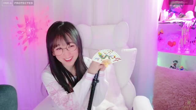 Gallery image thumbnail from meows's myfreecams stream on, 04/07/2024, 06:28 image 13 of 20
