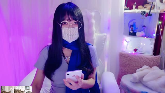 Gallery image thumbnail from meows's myfreecams stream on, 04/28/2024, 05:43 image 16 of 20