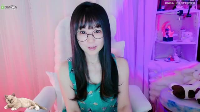 Gallery image thumbnail from meows's myfreecams stream on, 05/04/2024, 05:55 image 10 of 20