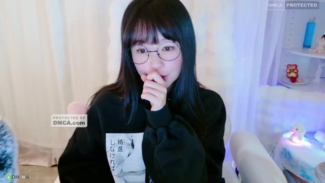 Gallery image thumbnail from meows's myfreecams stream on, 05/18/2024, 05:46 image 10 of 20