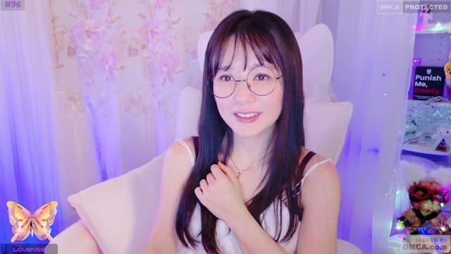 Gallery image thumbnail from meows's myfreecams stream on, 08/18/2024, 06:32 image 7 of 20
