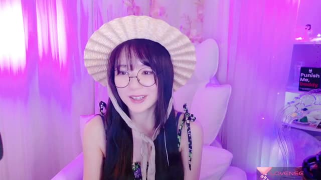 Gallery image thumbnail from meows's myfreecams stream on, 08/31/2024, 05:13 image 20 of 20