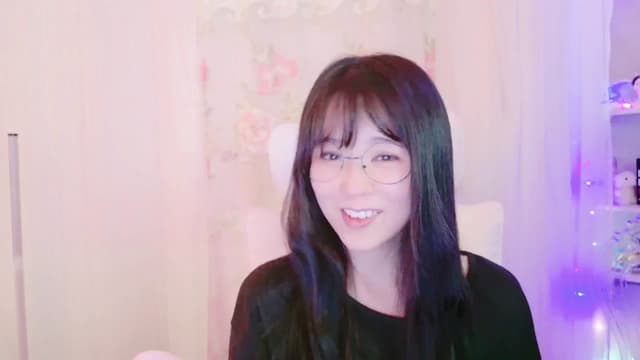 Gallery image thumbnail from meows's myfreecams stream on, 09/14/2024, 05:06 image 11 of 20