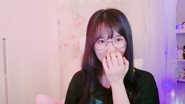 Gallery image thumbnail from meows's myfreecams stream on, 09/14/2024, 05:06 image 4 of 20