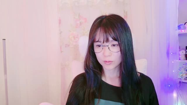 Gallery image thumbnail from meows's myfreecams stream on, 09/14/2024, 05:06 image 10 of 20