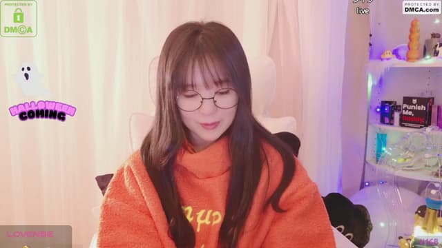 Gallery image thumbnail from meows's myfreecams stream on, 09/21/2024, 06:58 image 16 of 20