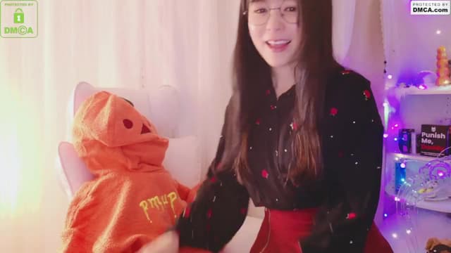 Gallery image thumbnail from meows's myfreecams stream on, 09/22/2024, 04:06 image 2 of 20