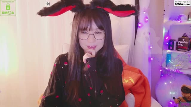 Gallery image thumbnail from meows's myfreecams stream on, 09/22/2024, 06:25 image 10 of 20