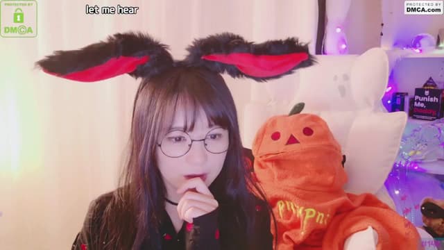 Gallery image thumbnail from meows's myfreecams stream on, 09/22/2024, 06:25 image 8 of 20