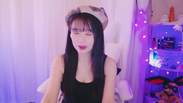 Gallery image thumbnail from meows's myfreecams stream on, 09/28/2024, 05:22 image 2 of 20