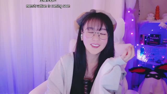 Gallery image thumbnail from meows's myfreecams stream on, 09/28/2024, 05:22 image 17 of 20