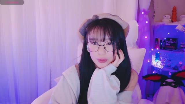 Gallery image thumbnail from meows's myfreecams stream on, 09/28/2024, 05:22 image 20 of 20