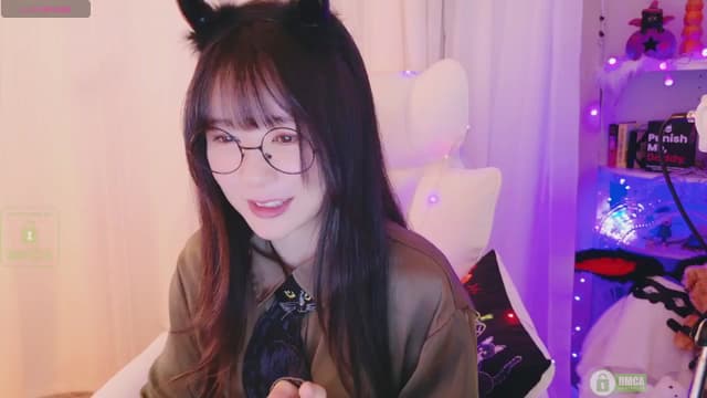 Gallery image thumbnail from meows's myfreecams stream on, 10/05/2024, 05:42 image 19 of 20
