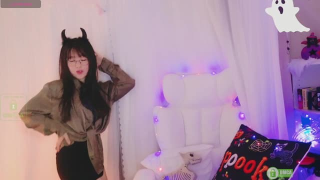 Gallery image thumbnail from meows's myfreecams stream on, 10/05/2024, 05:42 image 1 of 20