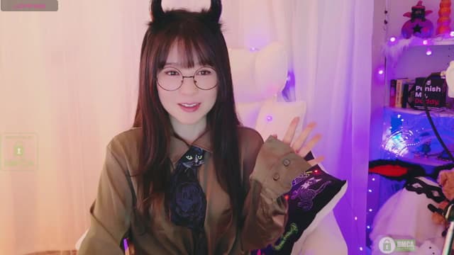 Gallery image thumbnail from meows's myfreecams stream on, 10/05/2024, 05:42 image 18 of 20