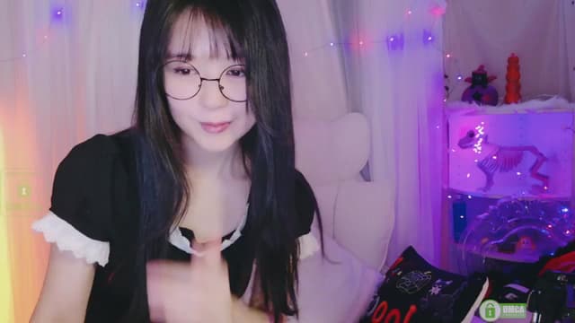 Gallery image thumbnail from meows's myfreecams stream on, 10/06/2024, 05:45 image 3 of 20