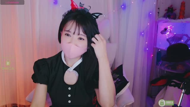Gallery image thumbnail from meows's myfreecams stream on, 10/06/2024, 05:45 image 16 of 20
