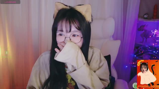 Gallery image thumbnail from meows's myfreecams stream on, 10/13/2024, 05:55 image 6 of 20