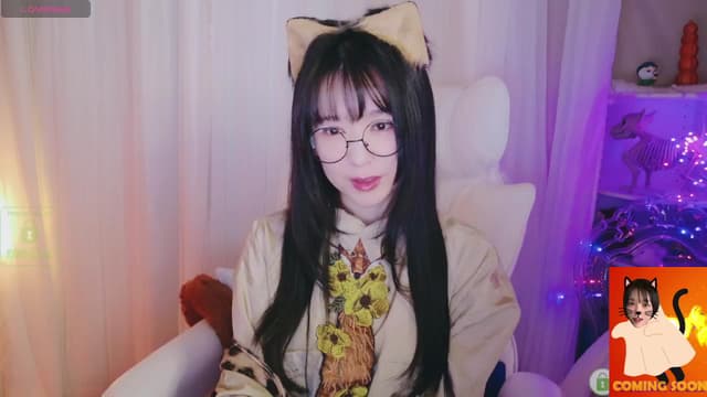 Gallery image thumbnail from meows's myfreecams stream on, 10/13/2024, 05:55 image 2 of 20