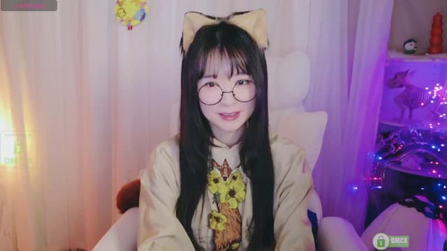 Gallery image thumbnail from meows's myfreecams stream on, 10/13/2024, 05:55 image 16 of 20