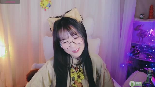 Gallery image thumbnail from meows's myfreecams stream on, 10/13/2024, 05:55 image 19 of 20