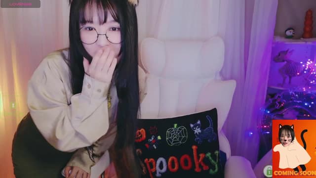 Gallery image thumbnail from meows's myfreecams stream on, 10/13/2024, 05:55 image 4 of 20