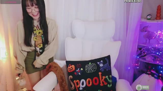 Gallery image thumbnail from meows's myfreecams stream on, 10/13/2024, 05:55 image 14 of 20