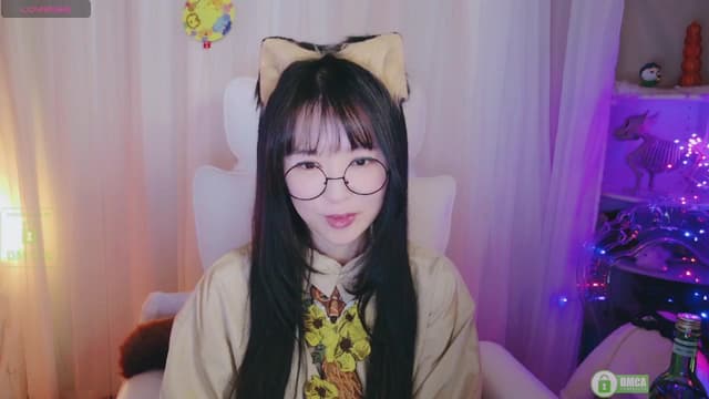 Gallery image thumbnail from meows's myfreecams stream on, 10/13/2024, 05:55 image 18 of 20
