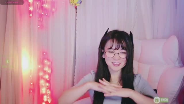 Gallery image thumbnail from meows's myfreecams stream on, 10/19/2024, 07:02 image 12 of 20