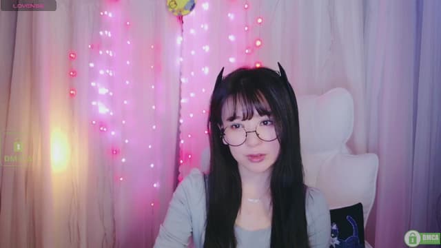 Gallery image thumbnail from meows's myfreecams stream on, 10/19/2024, 07:02 image 16 of 20