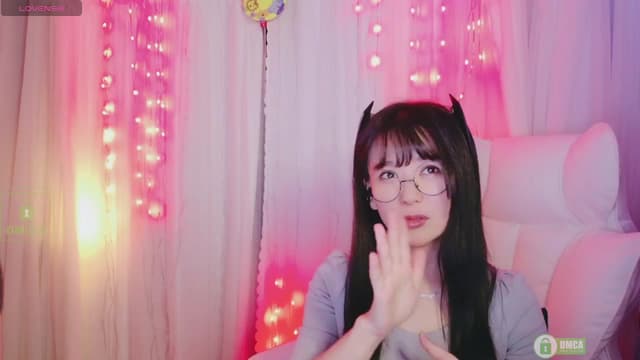 Gallery image thumbnail from meows's myfreecams stream on, 10/19/2024, 07:02 image 11 of 20