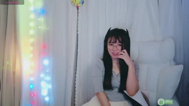 Gallery image thumbnail from meows's myfreecams stream on, 10/19/2024, 07:02 image 6 of 20