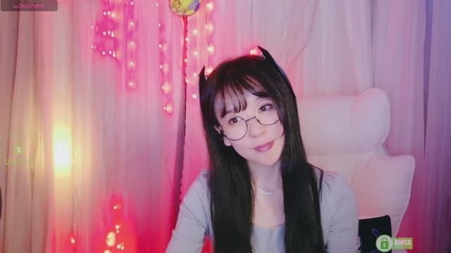Gallery image thumbnail from meows's myfreecams stream on, 10/19/2024, 07:02 image 8 of 20