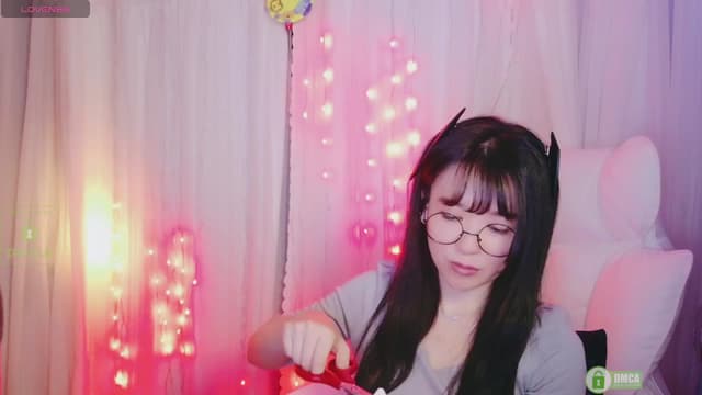 Gallery image thumbnail from meows's myfreecams stream on, 10/19/2024, 07:02 image 10 of 20