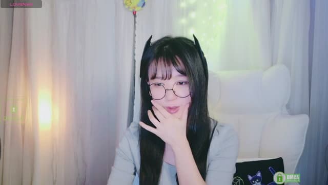 Gallery image thumbnail from meows's myfreecams stream on, 10/19/2024, 07:02 image 7 of 20