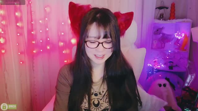 Gallery image thumbnail from meows's myfreecams stream on, 10/20/2024, 05:15 image 10 of 20