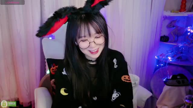 Gallery image thumbnail from meows's myfreecams stream on, 10/26/2024, 06:08 image 18 of 20