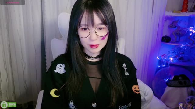 Gallery image thumbnail from meows's myfreecams stream on, 10/26/2024, 06:08 image 14 of 20