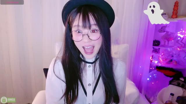 Gallery image thumbnail from meows's myfreecams stream on, 10/27/2024, 06:07 image 20 of 20
