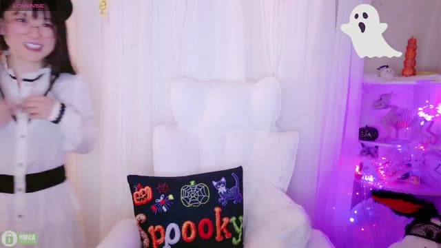 Gallery image thumbnail from meows's myfreecams stream on, 10/27/2024, 06:07 image 13 of 20