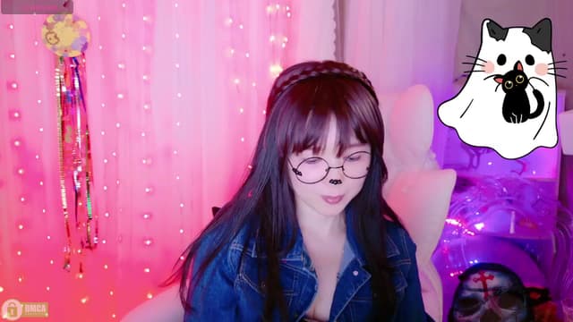 Gallery image thumbnail from meows's myfreecams stream on, 11/01/2024, 06:00 image 8 of 20