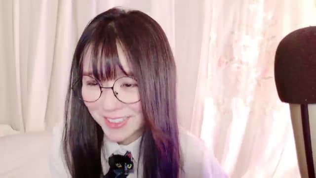 Gallery image thumbnail from meows's myfreecams stream on, 11/17/2024, 08:07 image 19 of 20