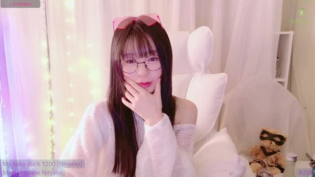 Gallery image thumbnail from meows's myfreecams stream on, 11/18/2024, 05:25 image 17 of 20
