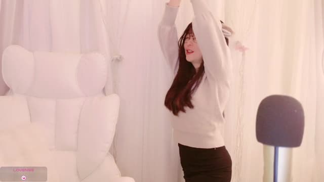 Gallery image thumbnail from meows's myfreecams stream on, 11/23/2024, 06:05 image 5 of 20
