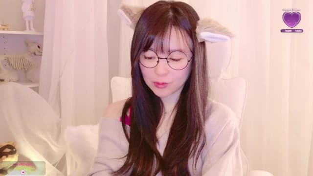 Gallery image thumbnail from meows's myfreecams stream on, 11/23/2024, 06:05 image 18 of 20