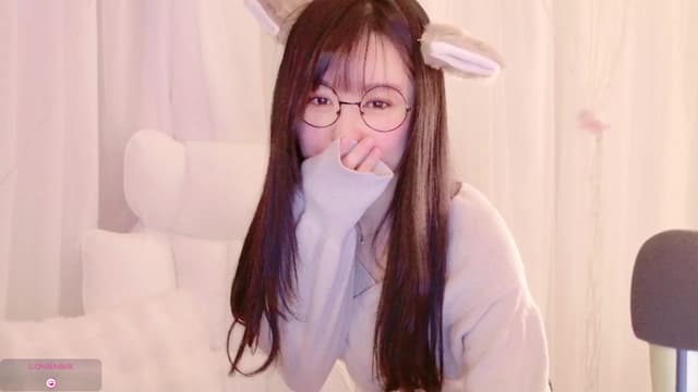 Gallery image thumbnail from meows's myfreecams stream on, 11/23/2024, 06:05 image 2 of 20